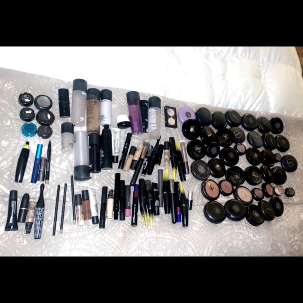 100 MAC empty containers for BACK TO MAC!
